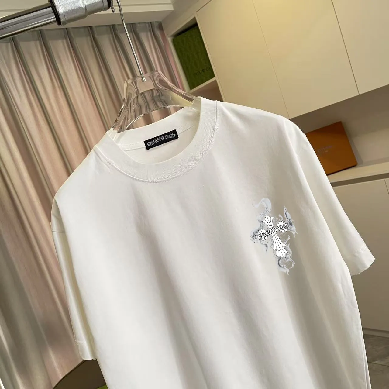 🅿️190 ch Crow* 2025 summer new style, washed, distressed, spray-painted, Sanskrit cross print, short-sleeved T-shirt, customized fabric 320g, same style for men and women, size: S M L XL XXL five sizes, color: black, white, gradient black, gradient red